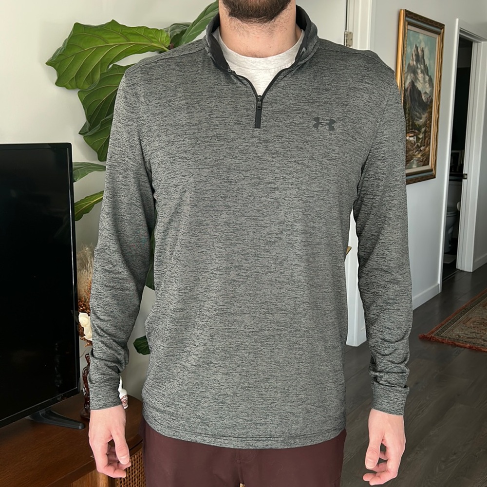 Size M Under Armour Quarter Zip